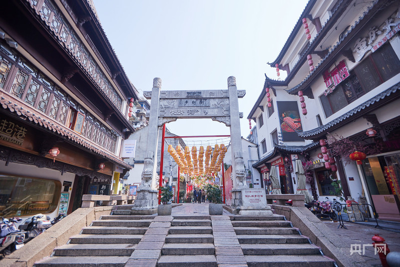 看中国丨江畔古城 文旅升维不朽情缘模拟器高质量发展